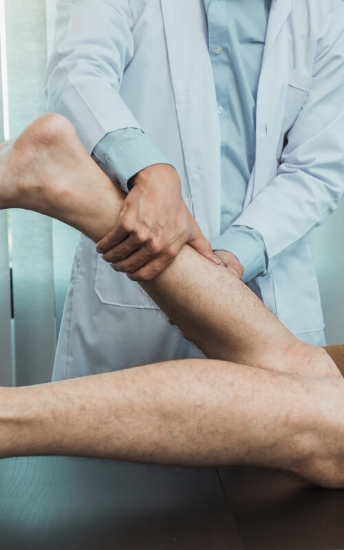 Pulled calf muscle physiotherapist assessment